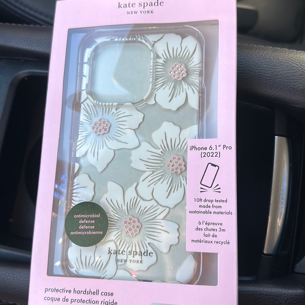 A Kate Spade IPhone 14 pro case